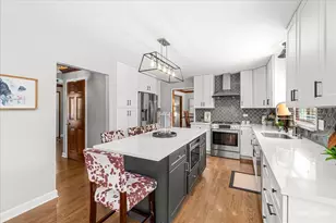 1N055 Coventry Dr, Carol Stream, IL 60188 - Photo 10