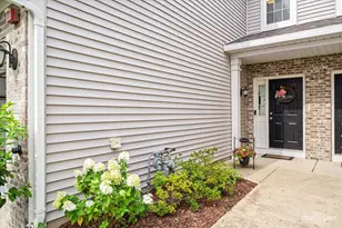 1811 Candlelight Cir, Montgomery, IL 60538 - Photo 2