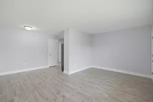 2537 E 83rd St, Chicago, IL 60617 - Photo 4