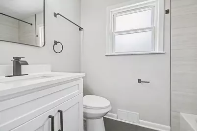 811 E End Avenue, Hillside, IL 60162 - Photo 14