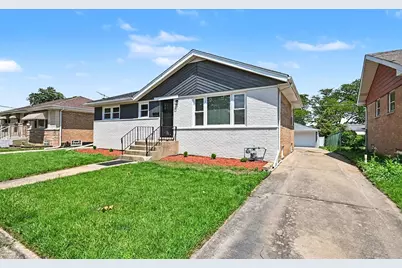 811 E End Avenue, Hillside, IL 60162 - Photo 2