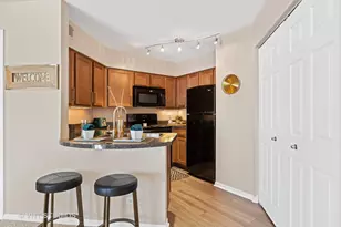 1651 Westminster Dr, Naperville, IL 60563 - Photo 24