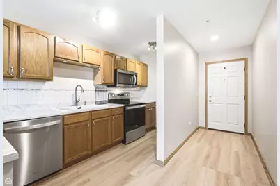 100 N Bokelman Street #429, Roselle, IL 60172 - Photo 2