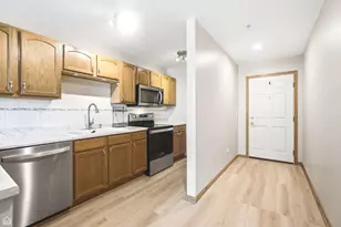 100 N Bokelman St, Roselle, IL 60172 - Photo 2