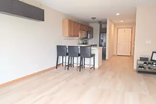100 N Bokelman St, Roselle, IL 60172 - Photo 6