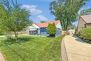 1113 Bristol Ave, Westchester, IL 60154 - Photo 2