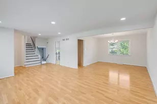 5226 Riverside Dr, Richton Park, IL 60471 - Photo 4