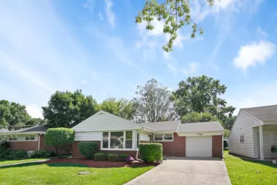 1419 W Saint James Place, Arlington Heights, IL 60005 - Photo 1
