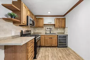 116 Valley Dr, Oakwood Hills, IL 60013 - Photo 6