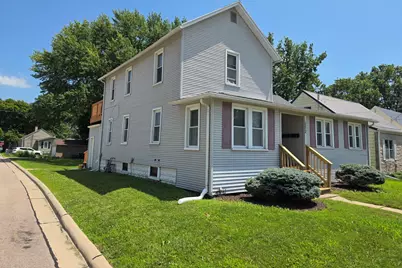 1212 12th Avenue, Sterling, IL 61081 - Photo 2