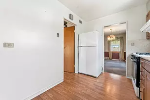 7922 N Waukegan Rd, Niles, IL 60714 - Photo 10