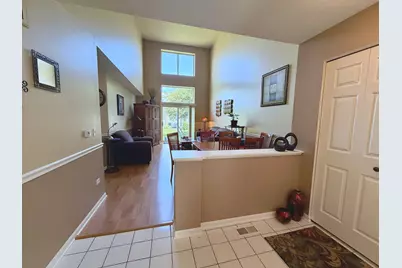 1150 Hawthorne Lane #1150, Elk Grove Village, IL 60007 - Photo 4
