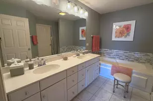 1150 Hawthorne Ln, Elk Grove Village, IL 60007 - Photo 14