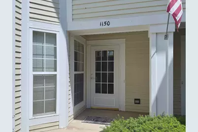 1150 Hawthorne Lane #1150, Elk Grove Village, IL 60007 - Photo 2