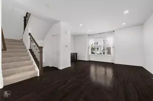 821 W Chase Ln, Palatine, IL 60067 - Photo 4