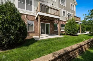 821 W Chase Ln, Palatine, IL 60067 - Photo 32