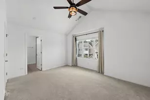 821 W Chase Ln, Palatine, IL 60067 - Photo 18