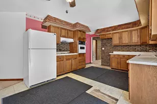 307 W Lincoln Ave, Gardner, IL 60424 - Photo 12
