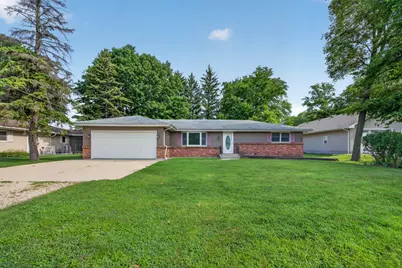 307 W Lincoln Avenue, Gardner, IL 60424 - Photo 1