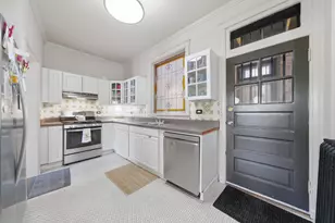 425 Greenwood St, Evanston, IL 60201 - Photo 12