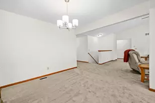 219 Acorn Dr, Poplar Grove, IL 61065 - Photo 6