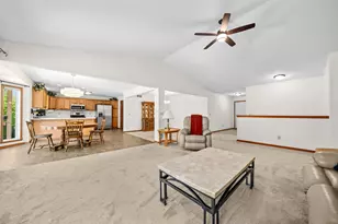 219 Acorn Dr, Poplar Grove, IL 61065 - Photo 10