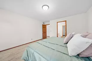 219 Acorn Dr, Poplar Grove, IL 61065 - Photo 24