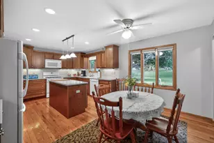 1811 Park Ave, Sycamore, IL 60178 - Photo 10