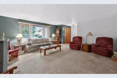 1811 Park Avenue, Sycamore, IL 60178 - Photo 8