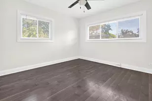800 Ridgemoor Dr W, Willowbrook, IL 60527 - Photo 16