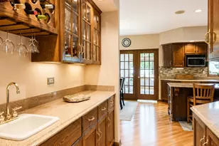6904 Irish Ct, Darien, IL 60561 - Photo 26