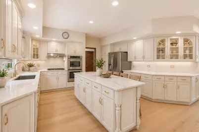 6904 Irish Court, Darien, IL 60561 - Photo 16