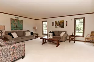 520 Schauer Ln, Rockford, IL 61107 - Photo 10
