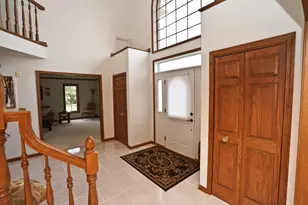 520 Schauer Ln, Rockford, IL 61107 - Photo 6
