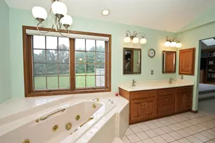 520 Schauer Ln, Rockford, IL 61107 - Photo 36