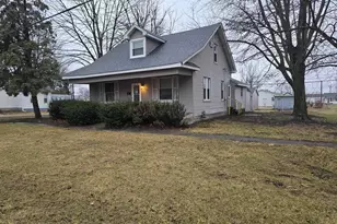 500 W North St, Mt Sterling, IL 62353 - Photo 2