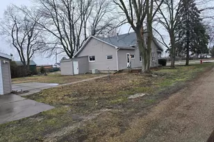 500 W North St, Mt Sterling, IL 62353 - Photo 14