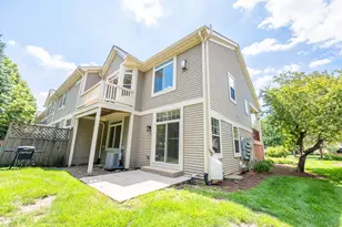 3325 Rosecroft Ln, Naperville, IL 60540 - Photo 16