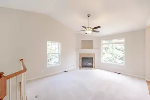 3325 Rosecroft Ln, Naperville, IL 60540 - Photo 2