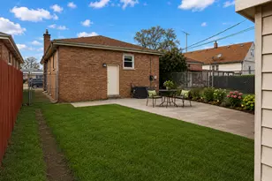 12321 S Green St, Calumet Park, IL 60827 - Photo 20