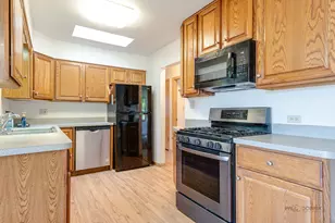 3615 Grandmore Ave, Gurnee, IL 60031 - Photo 10