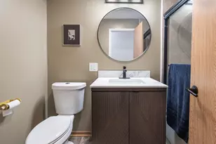 5224 N Winthrop Ave, Chicago, IL 60640 - Photo 8