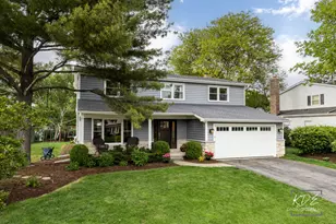605 Hyde Park Ln, Naperville, IL 60565 - Photo 2