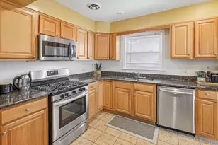2545 W Summerdale Ave, Chicago, IL 60625 - Photo 6