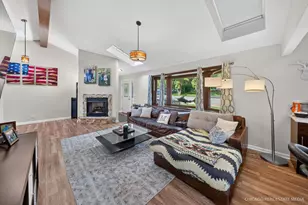 325 Council Trail, Lake in the Hills, IL 60156 - Photo 8