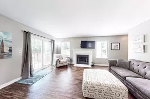 263 S Collins St, South Elgin, IL 60177 - Photo 10