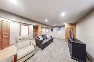 263 S Collins St, South Elgin, IL 60177 - Photo 20