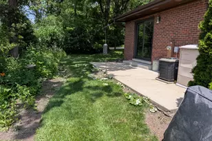 1231 Geneva Ln, Lake Zurich, IL 60047 - Photo 8