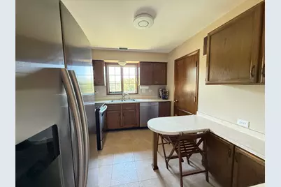 6135 Essex Court #D, Willowbrook, IL 60527 - Photo 6