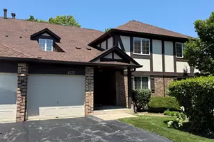 6135 Essex Ct, Willowbrook, IL 60527 - Photo 1